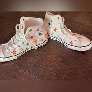 Rare Chuck Taylor All Start high tops, size 6